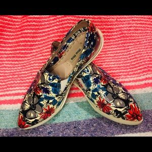 Miu Miu Floral Point-Toe Skate Shoe